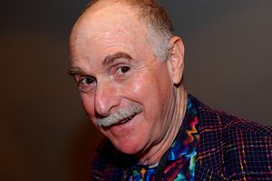 Howard-Rheingold-by-oso-on-Flickr-2258401195_2a9d8dfde7-300.jpg