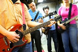 Ideal-learning-environment-Timba-pasionate-peers_id22129261_jpg_cb9d361a016bb0f4f960fac0e13f049d-255.jpg