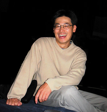 Milton_Chen_laughs_350o.JPG
