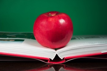 apple_book_by_doriy_350.jpg