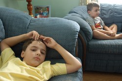 autism_children_sofa.jpg