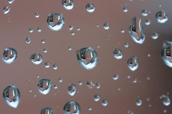 big_raindrops.jpg