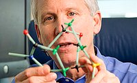 new-media-technologies-brain-drugs-don-debethizy-200.jpg
