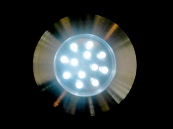 ufo_by_Zela.jpg