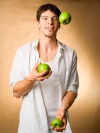understanding-new-media-technologies-multitasking_id537099_size145.jpg