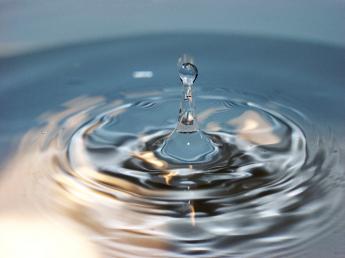 water_drop_series_1_by_vxdigital.jpg
