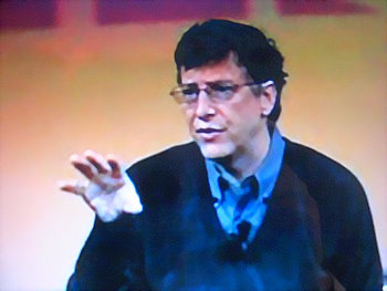 Bill_Gates_explains_new_online_collaboration_strategy_o.jpg