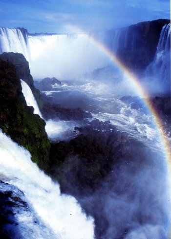 Iguacu_Falls_1_by_kdezmac_350.jpg