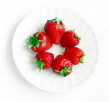strawaberrylicious_4_by_lemon_drop_350o2.jpg