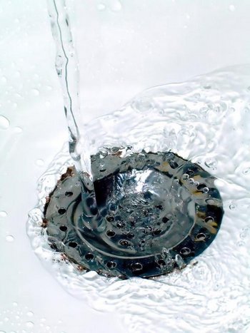 water_drops_by_Carlos_Paes.jpg